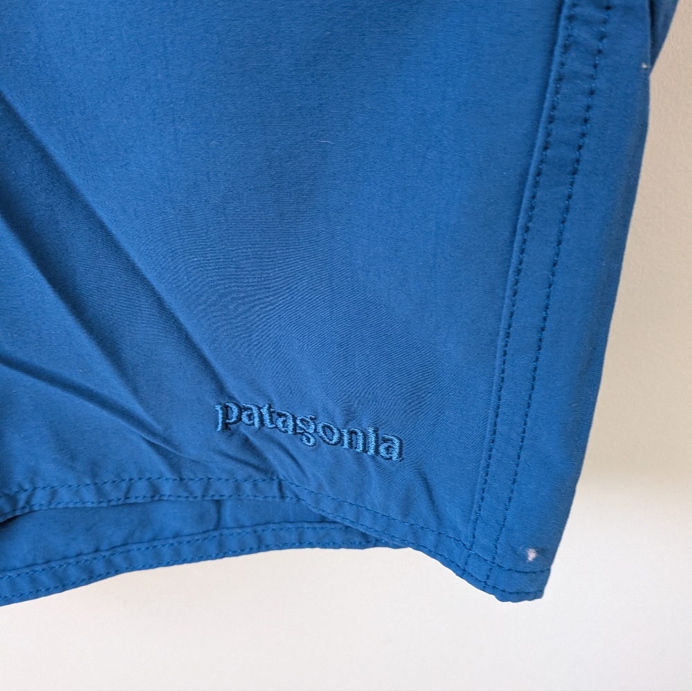 Patagonia Men's Blue Shorts Size 36 - Picture 4 of 6